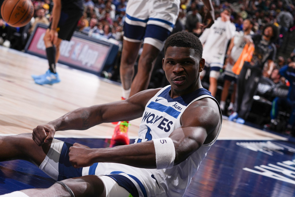 乒乓球是中 乒乓球是中