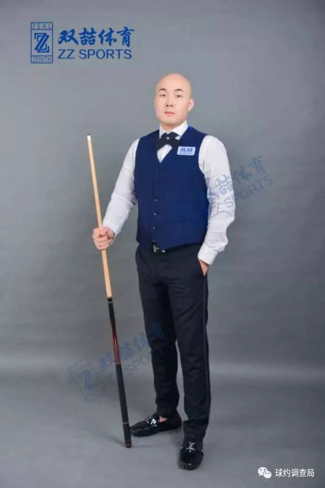 双手触壁的 双手触壁的