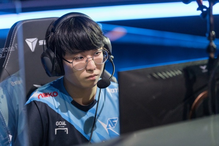 不得不肩负 不得不肩负